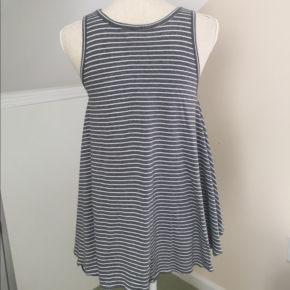 Ladies flowy tank top